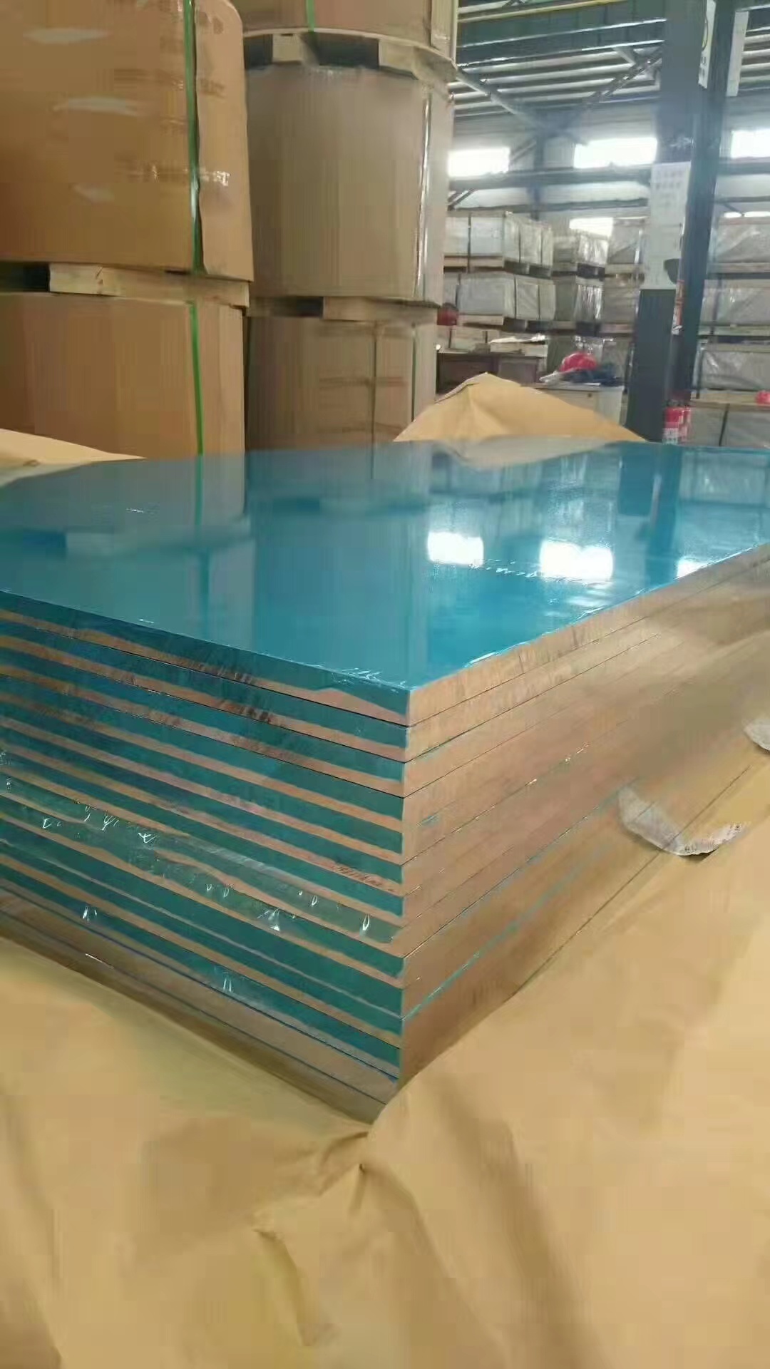 kasus perusahaan terbaru tentang Lembar Aluminium yang Disuplai untuk Proyek Konstruksi Komersial di Arab Saudi