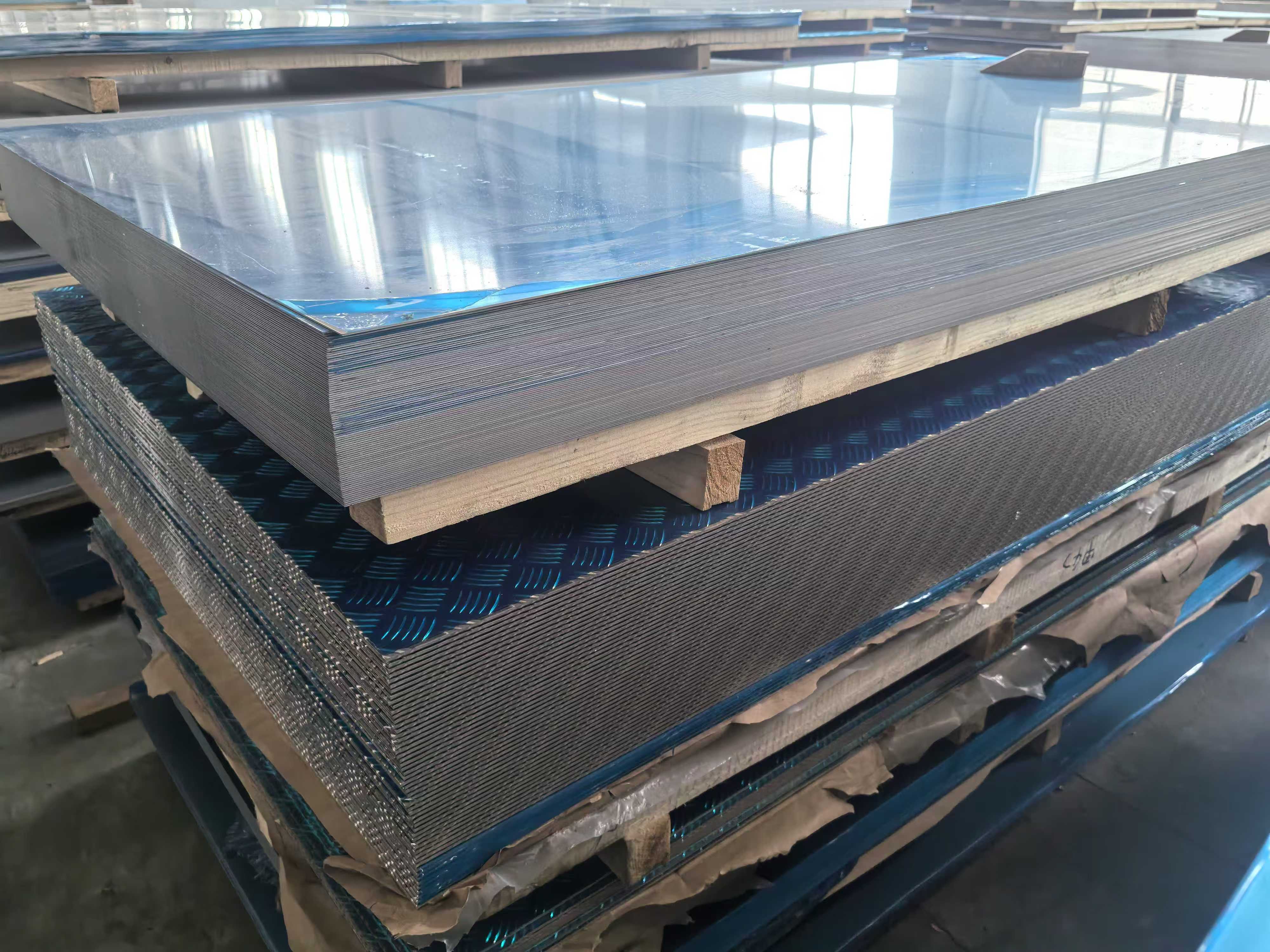 kasus perusahaan terbaru tentang Pasokan Lembaran Aluminium untuk Proyek Konstruksi Komersial di Arab Saudi